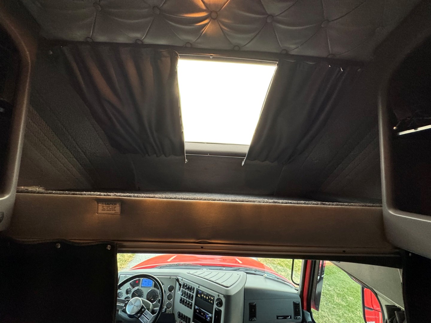 2018 MACK CXU613 - USED TRUCKS SLEEPER - image 21